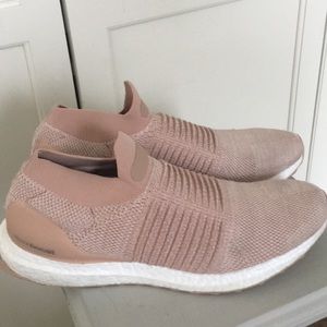 UltraBoost Uncaged - Peach